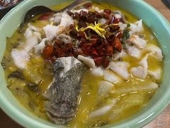 酸菜活鲈鱼-新白鹿餐厅(城西银泰城店)