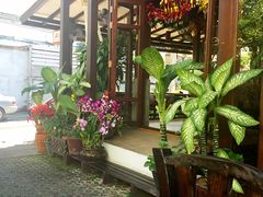 -Dash Teak House