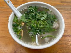 -罗卜李包子羊肉汤