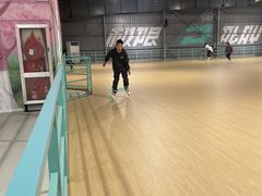 -极限PLAY运动娱乐新世界·团建派对潮玩休闲馆·室内蹦极高空游乐园