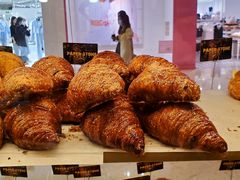 焦糖牛角酥-PAPER STONE BAKERY(天汇广场店)