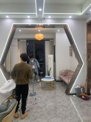 -V8潮牌·接发烫染连锁