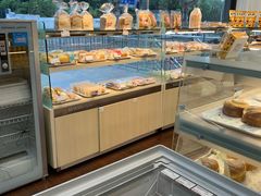 面包甜点陈列柜-丹香(青岛伊春路店)