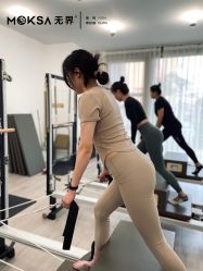 -无界瑜伽普拉提