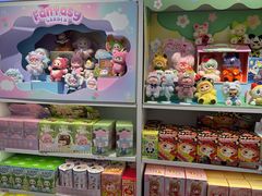 -名创优品(北京新中关购物中心地铁层店)