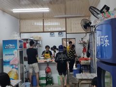 -卫卫麻辣烫(建设新村路店)