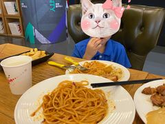 -汽车博物馆主题餐厅