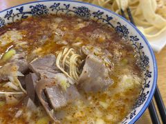 -八百里牛肉汤(盖饭·锅贴·万象城店)