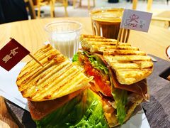 -Catch Bagel(芳草地店)