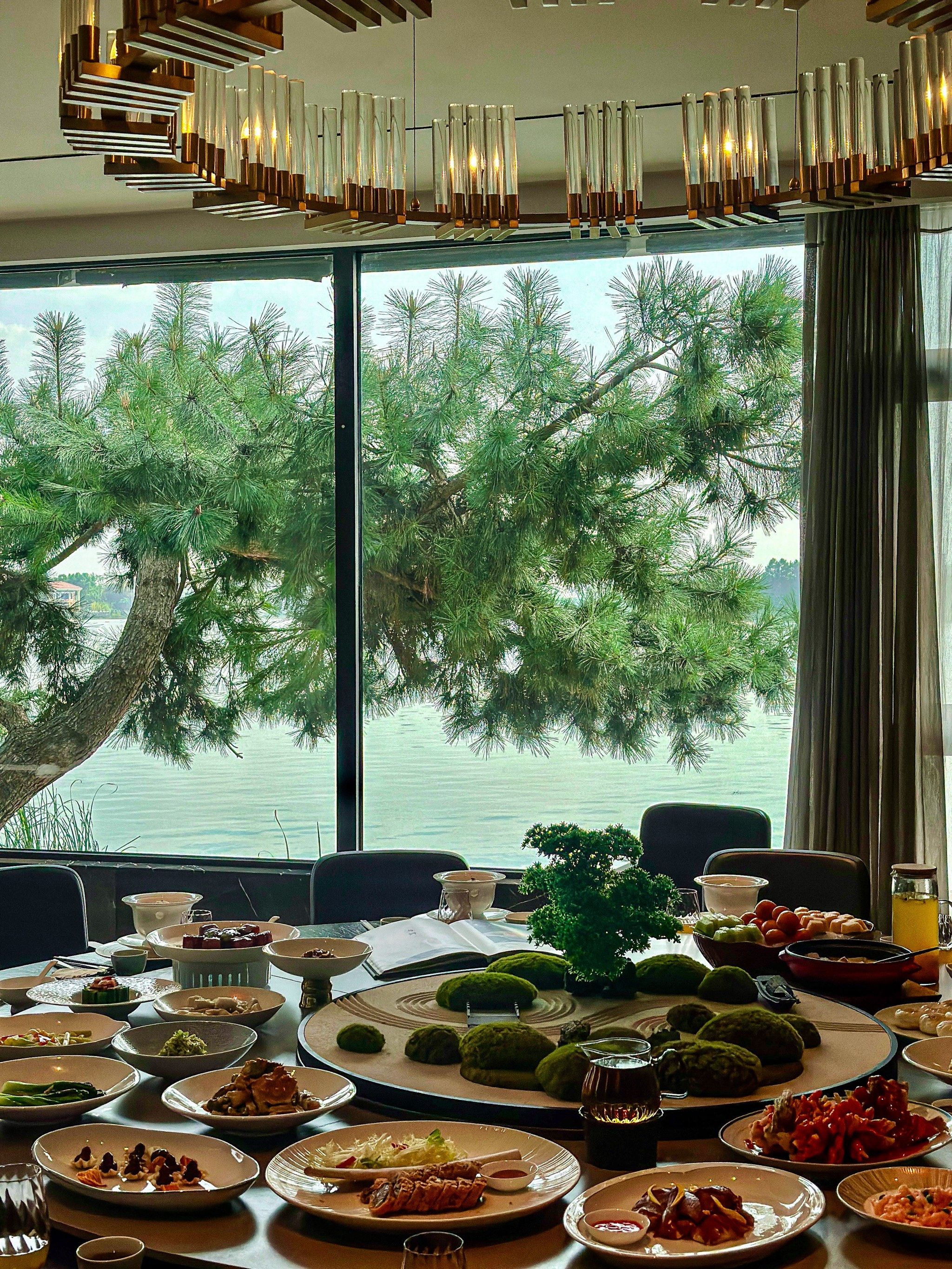 这家湖景餐厅,请家人吃饭被夸一个月!