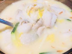 翅汤东海大黄鱼-江太极江浙菜(马桥万达广场店)