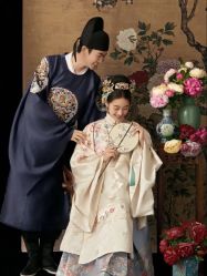 -玛奇朵婚纱摄影