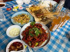 -老街烧烤大排档·地道湖北菜·龙虾馆(汉口火车站店)