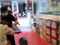 -九斤黄三黄鸡专卖店