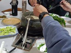 自助取餐区-鲁朗纳麦石锅鸡庄园