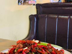 -临界音乐酒馆·小龙虾·江湖菜(华熙LIVE·鱼洞店)