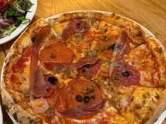 -城市大道红炉披萨烘焙坊