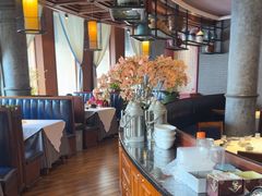 -八府香鸭·啫啫煲(华山路店)