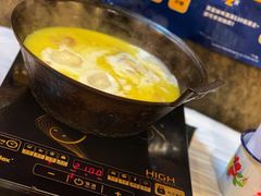 -鲜入围煮花胶鸡海鲜火锅