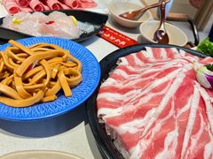 -老牌坊云南鱼豆花火锅(哈西万达店)