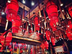 -老滇山寨•云南特色菜•地方菜•民族风情歌舞表演(金碧店)