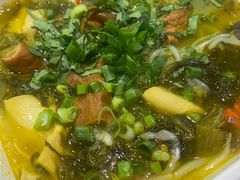 金汤酸菜肥肠米线-魏家凉皮(科技三路店)