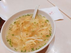 鲜肉小馄饨-东泰祥生煎馆(重庆北路店)