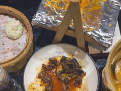 -东口码头·烧鸽子·鱼头泡饼·地方菜(金鹰悦城店)