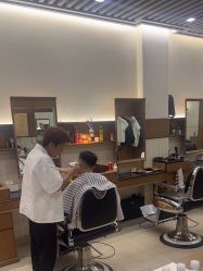 -MARTIN'S BARBER SHOP男士理发馆