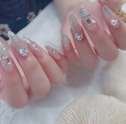 -曼都发型
