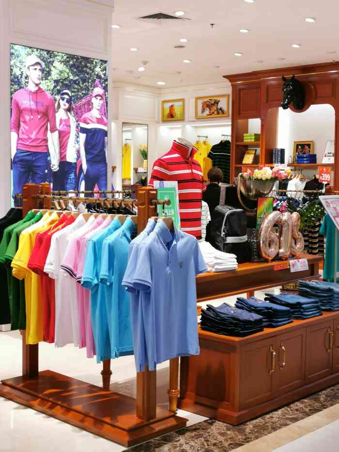 posemer(白云万达百货店)-"中文名字:意大利堡马,以意大利年轻为主题.