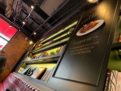 -拉亚汉堡经典餐厅(商城路店)