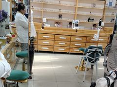 -豪门视光·星趣控·蔡司依视路眼镜代理商(中央大街店)