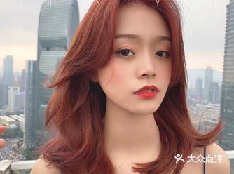 锁骨发橘色 夏天很适的一款发型 它的长度适中