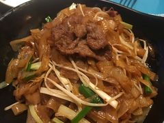 干炒牛河-伯顿西餐厅(厚街香榭丽店)
