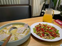 -自贡盐帮菜·玩辣餐厅(樱花园西街店)