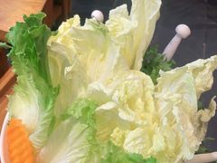 -野山舂·贵州现舂酸汤火锅(鸿通城店)