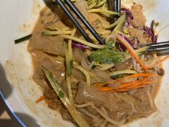 -关东小磨东北菜(上海长风大悦城店)