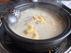 -大匠工房古船木艺术餐厅·猪肚鸡专门店(长白仙岛店)