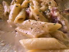奶油芝士咸肉烩管面-PIZZA BIANCA(万象城店)