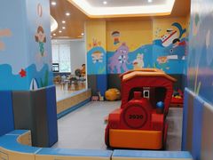 -戊辰亲子游泳俱乐部