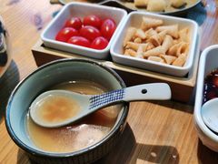 -野山舂·贵州现舂酸汤火锅(鸿通城店)