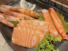 厚切三文鱼-亚马逊蒸汽活海鲜自助(LCM置汇旭辉广场店)