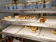 面包甜点陈列柜-宜家·瑞典风味餐厅(烟台路店)