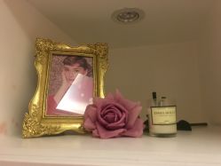 -蕾蕾美颜美容美体