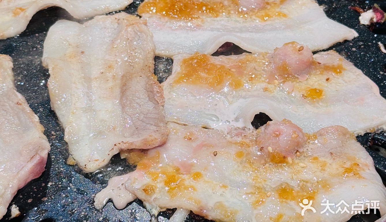 肉食星人赶快集合❗️哈炭烤肉一顿吃到大满足❗️