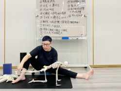 -亚太瑜伽普拉提学院