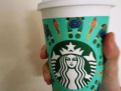 -星巴克(上海长宁来福士1F店)