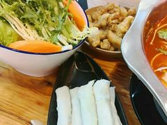 -野山舂·贵州现舂酸汤火锅(鸿通城店)