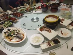 -胡记饭店(保工街店)